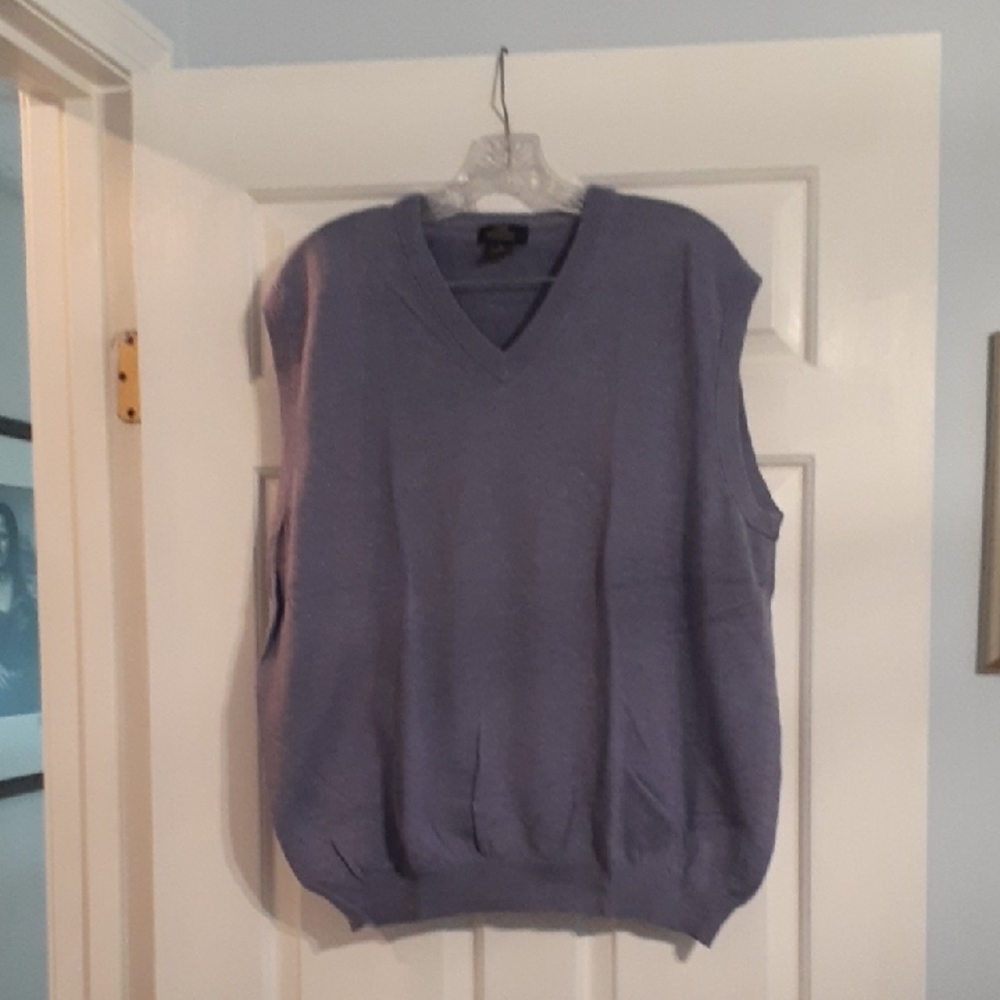 Brooks Brothers Men's V-Neck Sweater Vest in Purple